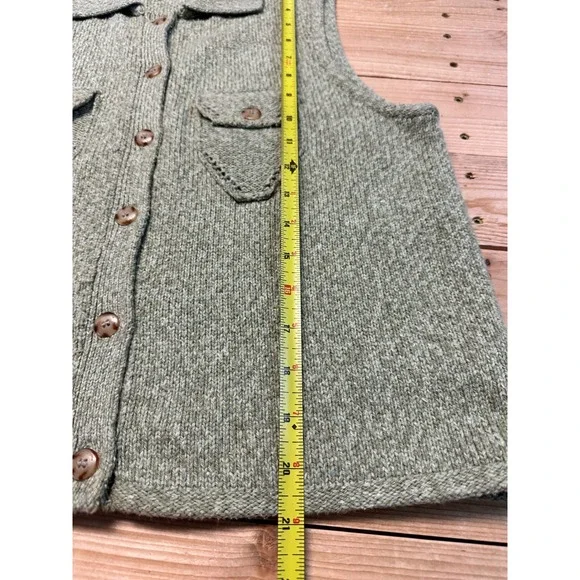 VTG Liz Claiborne Womens Knit Vest Olive Green Button Front Pockets Size S - Picture 6 of 6
